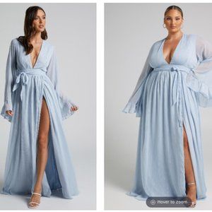 Showpo “Dangerous Woman” Blue & Gold Gown